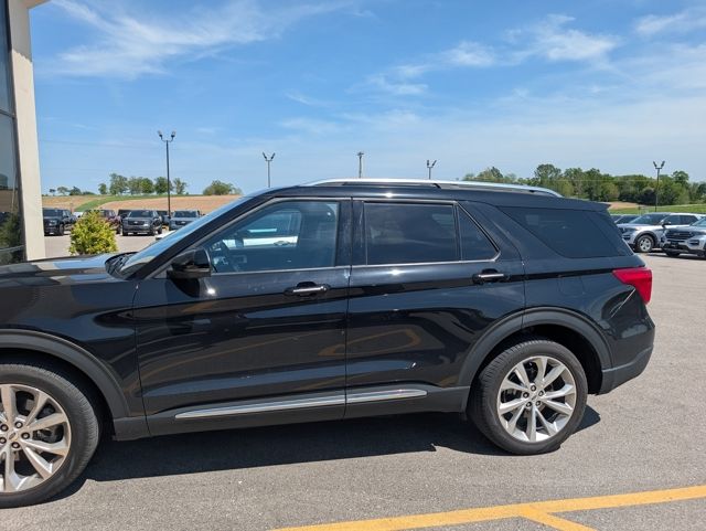 2023 Ford Explorer Platinum 4WD's photo