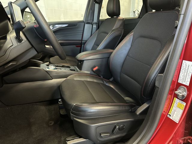 2025 Ford Escape Hybrid ST-Line Elite photo 4