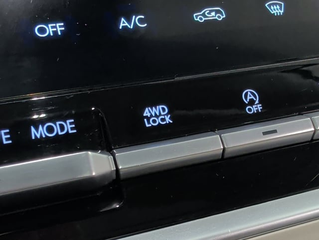 2024 Hyundai Santa Fe Limited - Photo 25