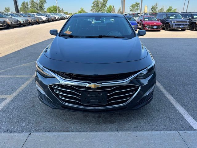 Used 2020 Chevrolet Malibu 1LT with VIN 1G1ZD5ST1LF007369 for sale in Sheboygan, WI