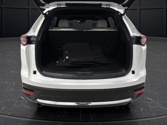 2023 Mazda CX-9 Signature | CarEdge | CarEdge