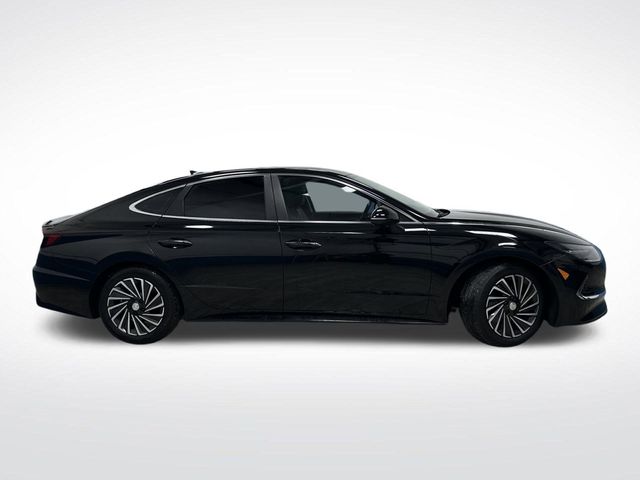 2021 Hyundai Sonata Hybrid Limited photo 2