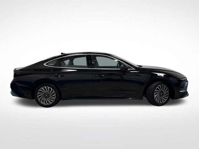 2024 Hyundai Sonata Hybrid Limited photo 2