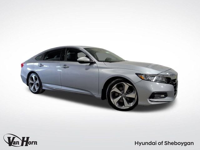 2019 Honda Accord Touring's photo