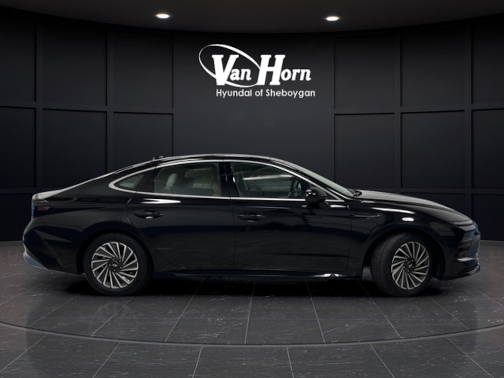 Used 2025 Hyundai Sonata Hybrid Limited Sedan