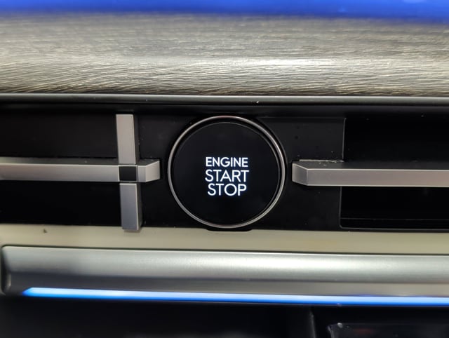 2024 Hyundai Santa Fe Limited - Photo 30