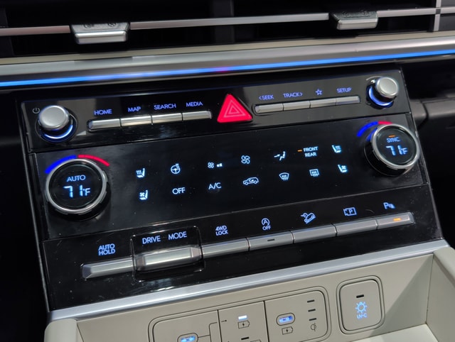 2024 Hyundai Santa Fe Limited - Photo 22