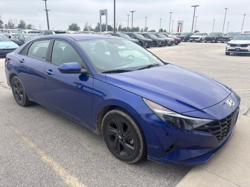 Used 2022 Hyundai Elantra SEL Sedan