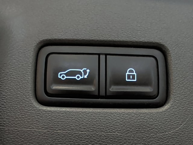 2024 Hyundai Santa Fe Limited - Photo 17