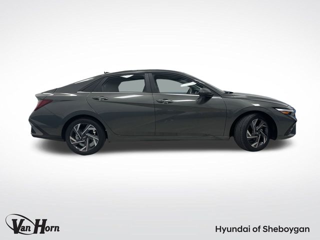 Used 2024 Hyundai Elantra SEL with VIN KMHLS4DG9RU751296 for sale in Sheboygan, WI