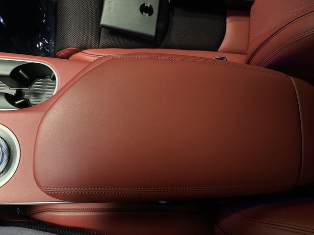 2025 GENESIS GV70 Sport - Photo 21