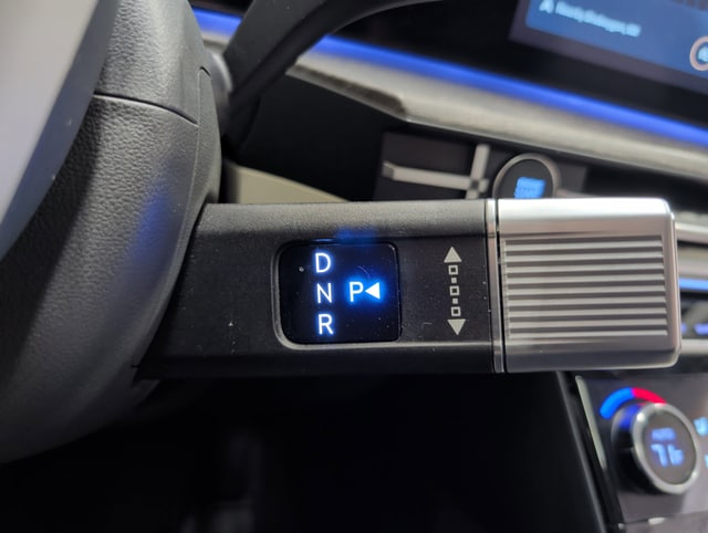 2024 Hyundai Santa Fe Limited - Photo 24