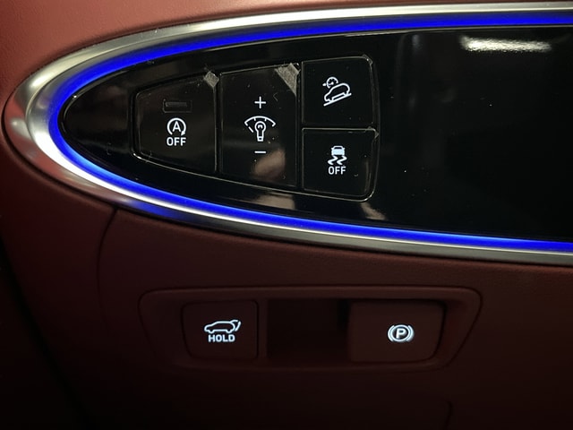 2025 GENESIS GV70 Sport - Photo 25