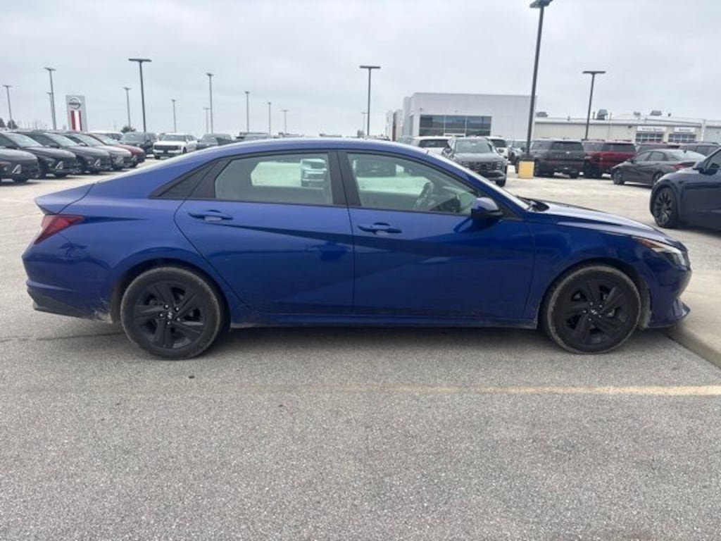 Used 2022 Hyundai Elantra SEL Sedan