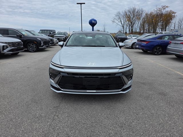 2025 Hyundai Sonata SEL photo 2