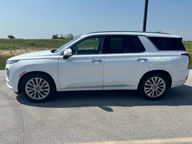 Used 2020 Hyundai Palisade Limited with VIN KM8R5DHE8LU132352 for sale in Sheboygan, WI