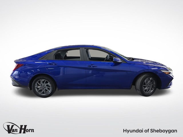 Certified 2024 Hyundai Elantra SEL with VIN KMHLM4DG2RU838595 for sale in Sheboygan, WI