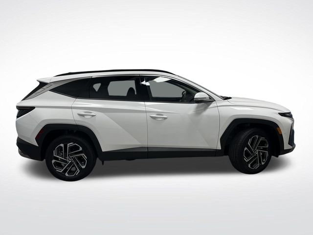 2025 Hyundai Tucson Limited photo 2