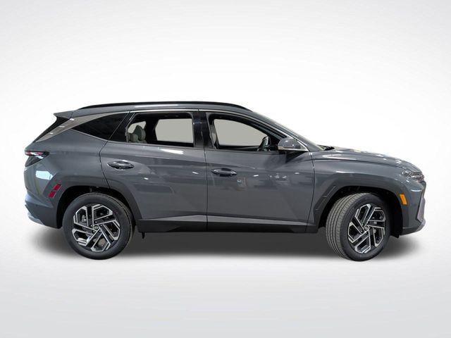 2026 Hyundai Tucson Hybrid Limited photo 2