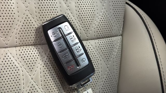 2025 GENESIS GV70 Sport - Photo 21