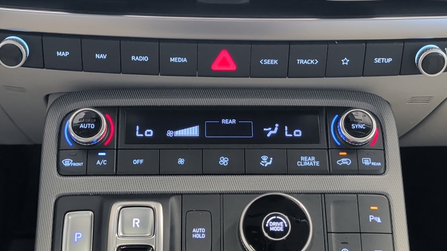 2023 Hyundai Palisade Limited - Photo 18