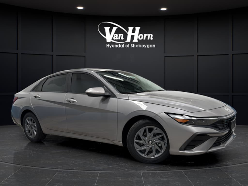 Used 2024 Hyundai Elantra SEL Sedan