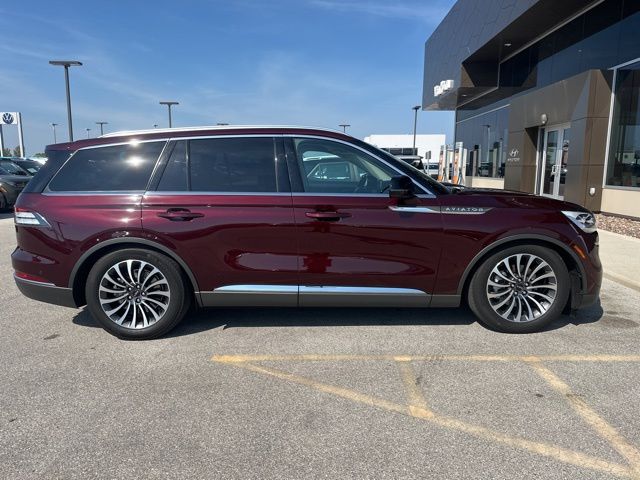 2022 Lincoln Aviator Reserve photo 2