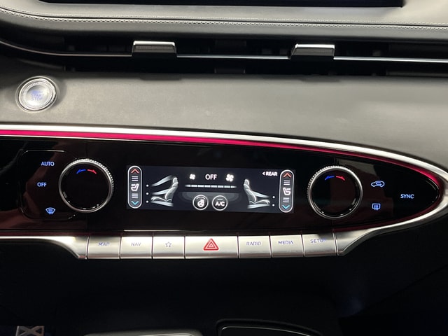 2024 GENESIS GV70 Sport - Photo 20