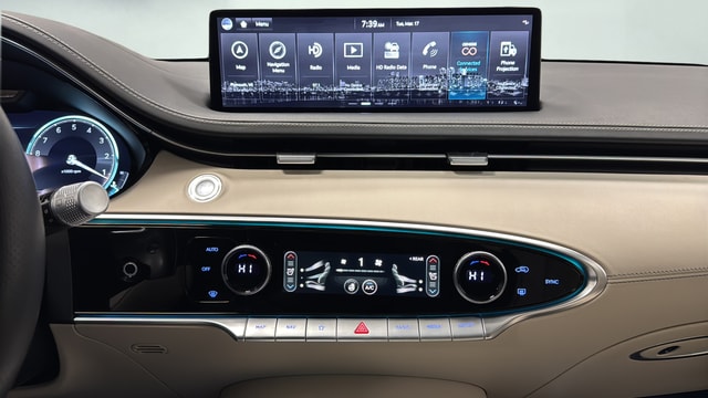 2025 GENESIS GV70 Sport - Photo 13