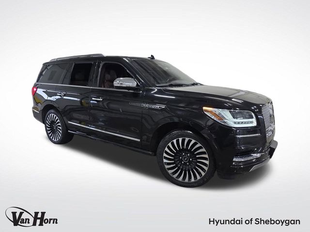 2019 Lincoln Navigator Black Label's photo
