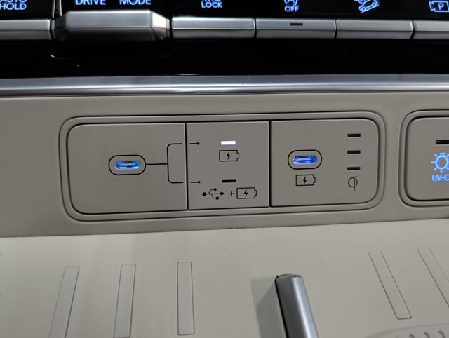 2024 Hyundai Santa Fe Limited - Photo 26