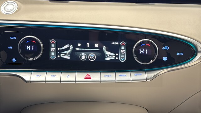 2025 GENESIS GV70 Sport - Photo 18