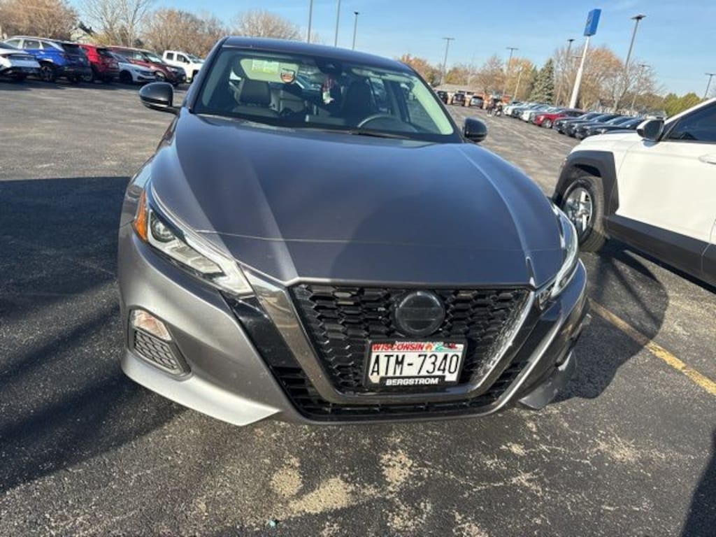 Used 2020 Nissan Altima 2.5 SR Sedan