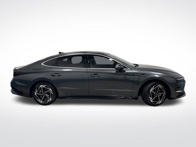 2024 Hyundai Sonata SEL Convenience photo 2
