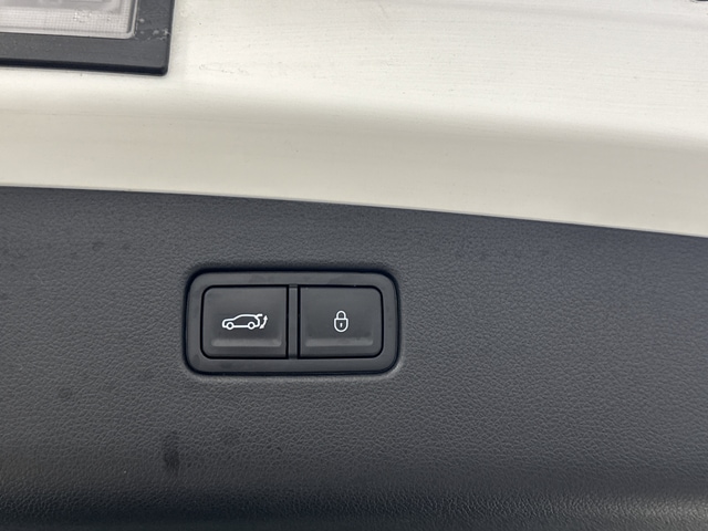 2025 GENESIS GV70 Standard - Photo 16