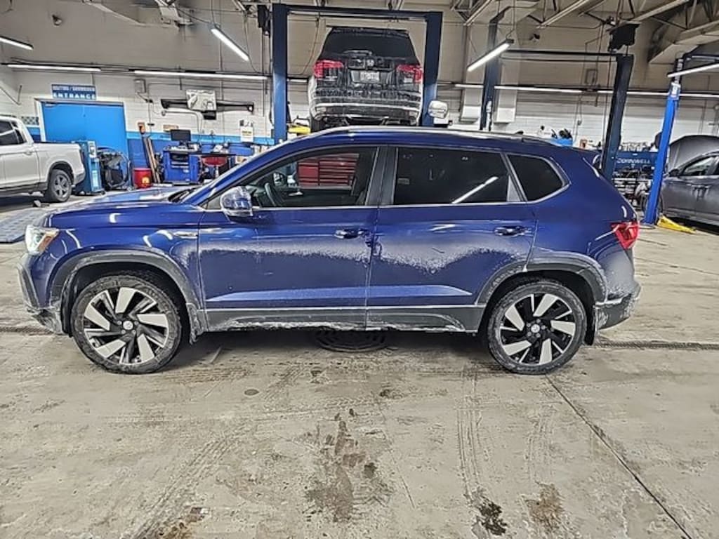 Used 2024 Volkswagen Taos 1.5T SEL SUV