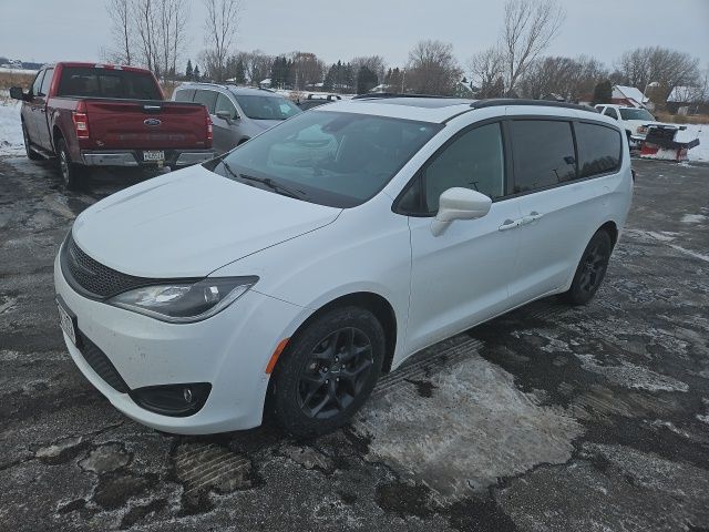 2019 Chrysler Pacifica Touring L Plus's photo