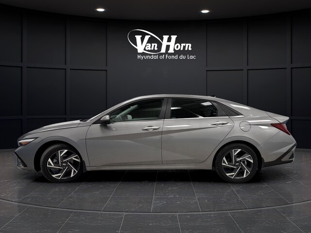2024 Hyundai Elantra Limited - Photo 13