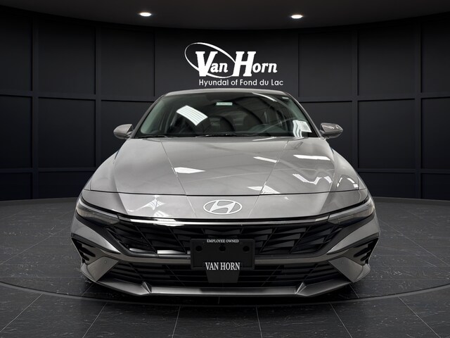 2024 Hyundai Elantra Limited - Photo 12