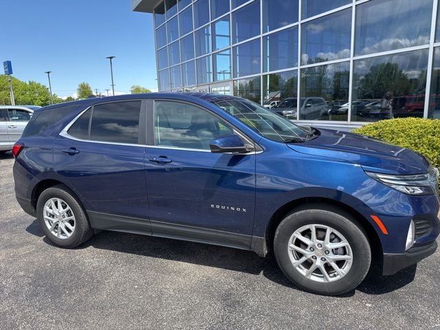 Used 2022 Chevrolet Equinox LT with VIN 3GNAXUEV5NL184879 for sale in Fond Du Lac, WI