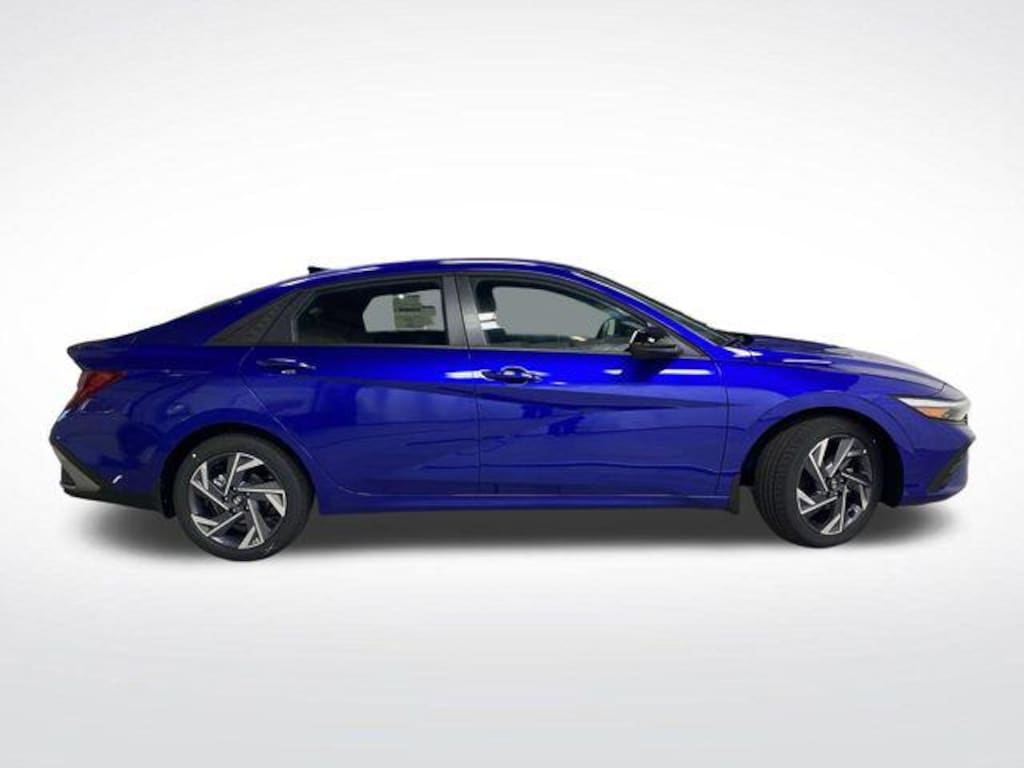 New 2025 Hyundai Elantra SEL Sport Sedan