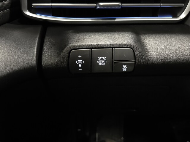 2024 Hyundai Elantra Limited - Photo 24