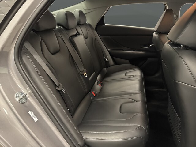 2024 Hyundai Elantra Limited - Photo 30