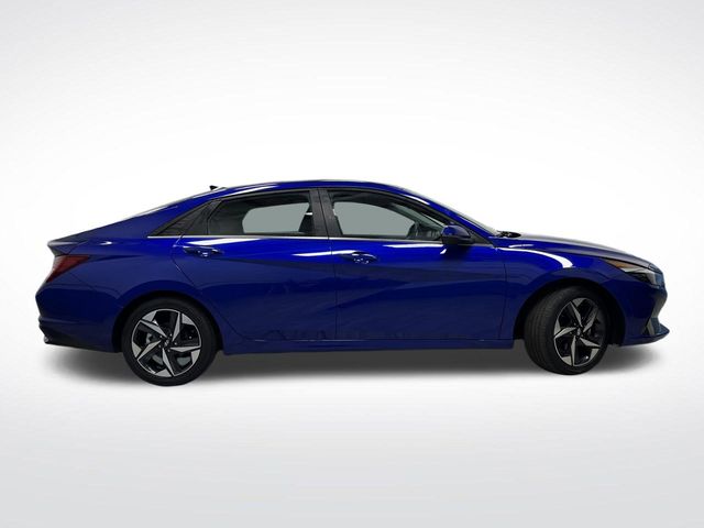 2023 Hyundai Elantra Limited photo 2