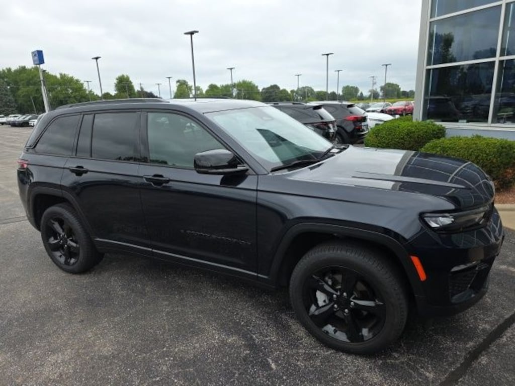 Used 2024 Jeep Grand Cherokee Limited SUV