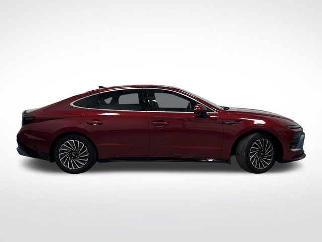 2024 Hyundai Sonata Hybrid Limited photo 2