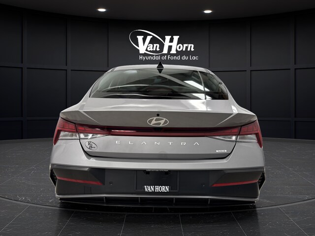 2024 Hyundai Elantra Limited - Photo 14