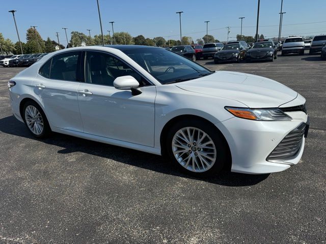 2018 Toyota Camry L photo 2