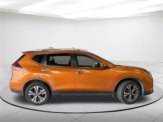 Used 2019 Nissan Rogue SV with VIN JN8AT2MV1KW372691 for sale in Fond Du Lac, WI