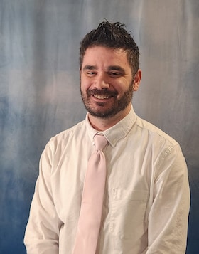 Staff member Paul Hart from ID_f55bba011169